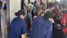 Pemeriksaan Barang dan Pas Jalan Warga PNG oleh Petugas Indonesia