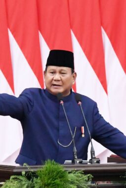 Prabowo Turun Langsung ke DPR, Ungkap Ancaman Ekonomi Global